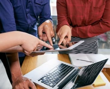 Digital Workplace Platforms Redefine Employee Collaboration