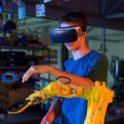 Smart Factories Drive the Future of Manufacturing