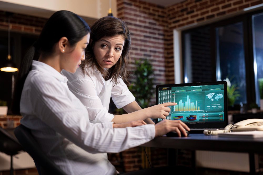 data-observability-software-improves-business-data-quality