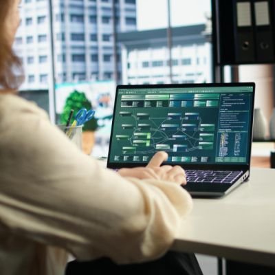 Hybrid Cloud Management Platforms Simplify Multi-Environment Operations